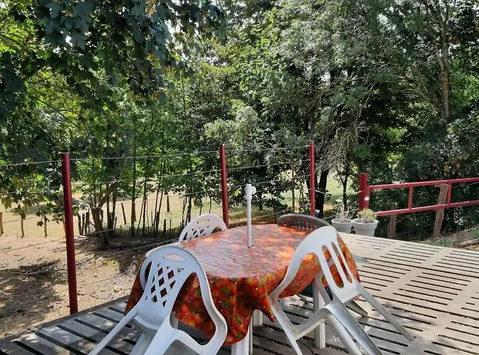 Sous Les Accacias Hotel Dampierre  képek
