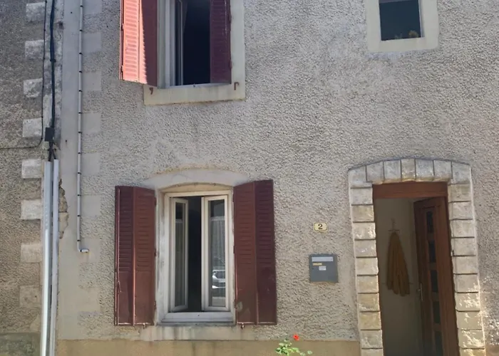 Jolie Maison Dans Petit Village Vignory photo