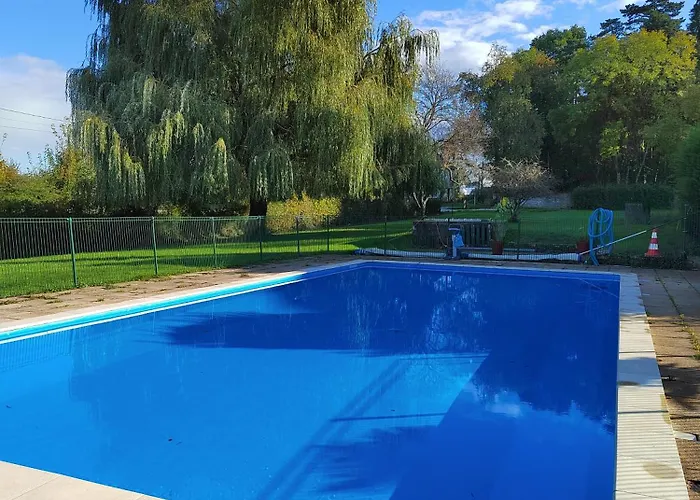 מלון Villegusien-le-Lac Logis Relais Saint Michel תמונה