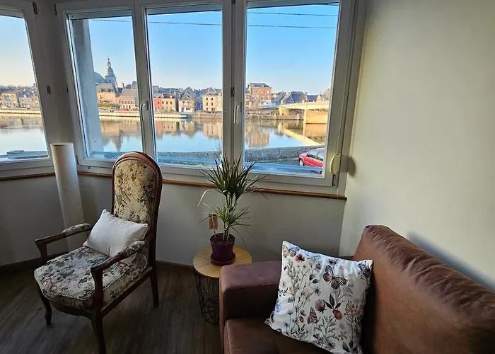 La Charmeuse Apartment Givet photo