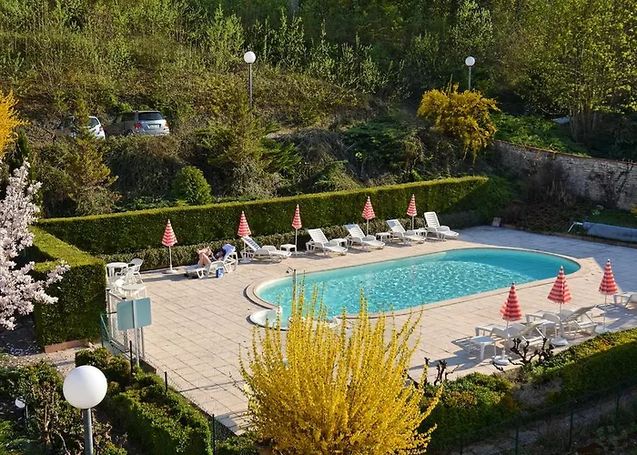 Hotel Et Studios D'Orfeuil Bourbonne-les-Bains photo