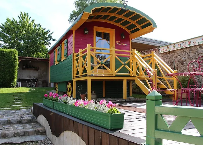 Roulotte La Dominique Bed & Breakfast Romery  photo