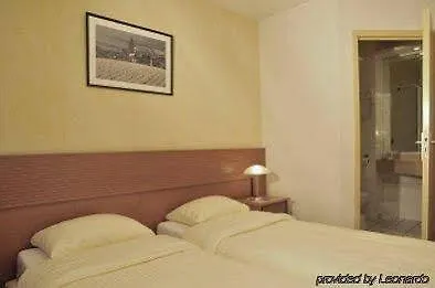Inter Hotel Tip Top Tinqueux photo